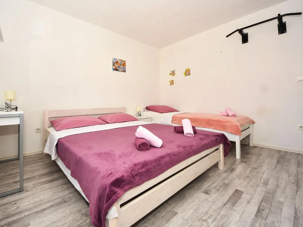 Holiday Home Elena By Interhome Posedarje