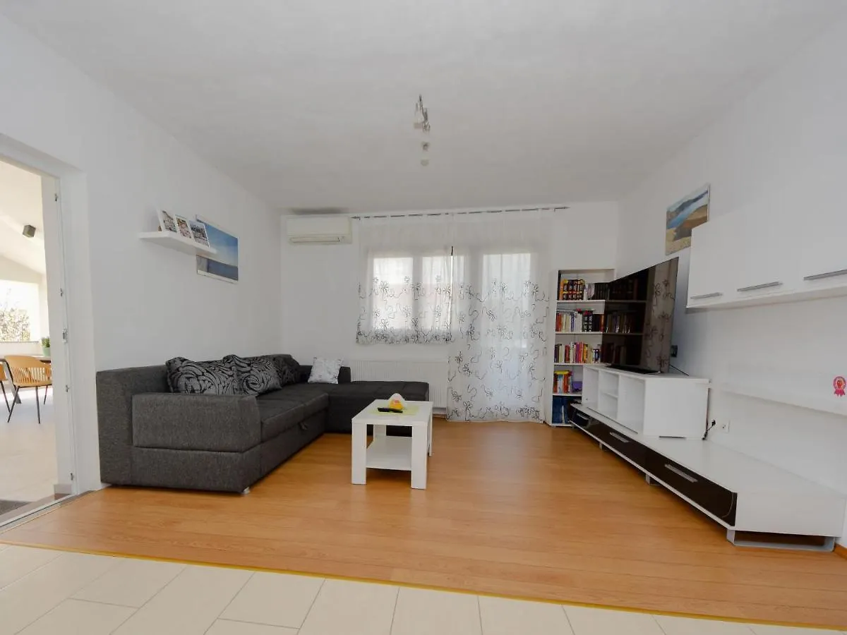 Holiday Home Elena By Interhome Posedarje