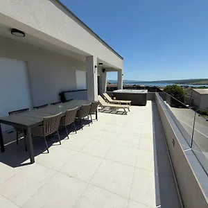 Madison Apartment