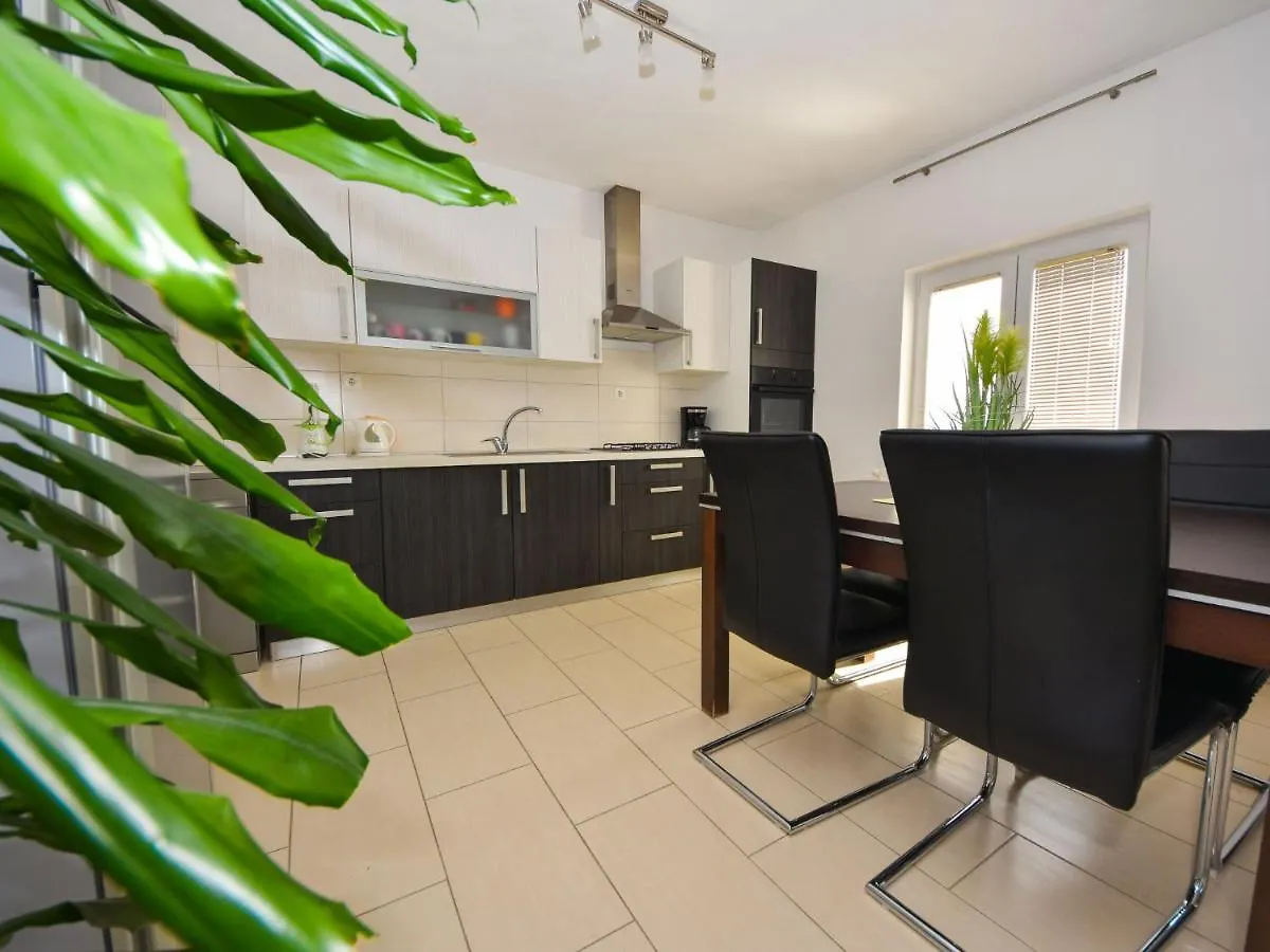 Holiday Home Elena By Interhome Posedarje